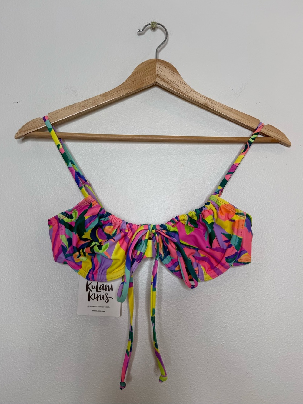 New Kulani Kinis Ruched Underwire Bra Bikini Top Zango Tango size small